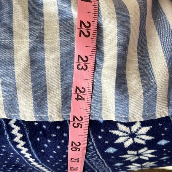 Women’s Blue And White Striped Blouse With Embroidery Size Large NWOT - Picture 7 of 8